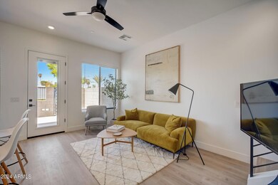 777 W Coolidge St unit 3, Phoenix, AZ 85013 - photo 3