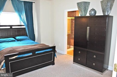 8010 Endzone Way, Hyattsville, MD 20785 - photo 5