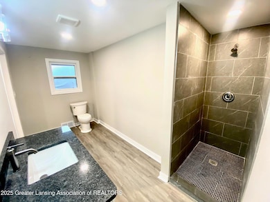 626 Tisdale Ave, Lansing, MI 48910 - photo 7