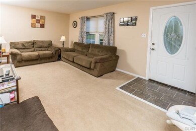 4201 Salem Dr, Emmaus, PA 18049 - photo 4