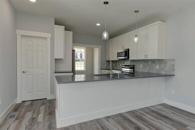 4008 Hereford Ln, Dallas, NC 28034 - photo 4