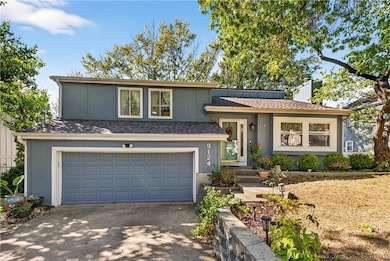 9124 Constance St, Lenexa, KS 66215 - photo 2