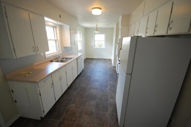 Kitchenb