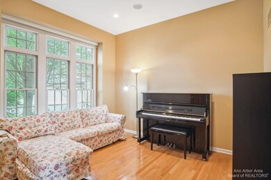 4809 Saint Andrews Ct, Ann Arbor, MI 48108 - photo 7