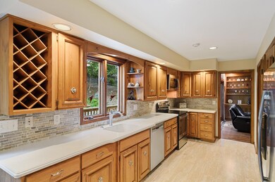 04_45HowlandRd_5_Kitchen_HiRes