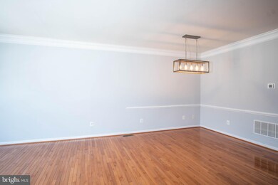 42917 Overly Square, Chantilly, VA 20152 - photo 3