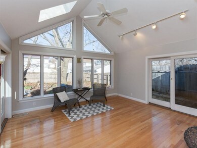 206 C Ave, Hiawatha, IA 52233 - photo 3