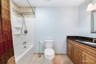 2807 Springdale Cir unit 7, Naperville, IL 60564 - photo 4