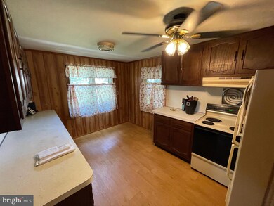 304 Howell Dr, New Castle, DE 19720 - photo 7