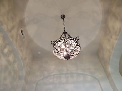 Foyer Coved Ceiling