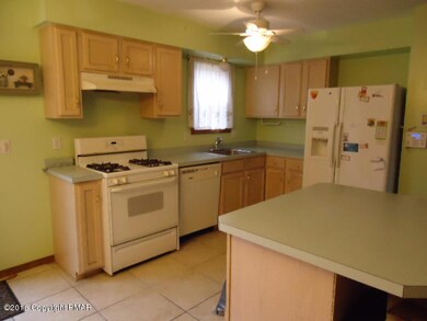 7159 Mountain Dr unit 88G, Tobyhanna, PA 18466 - photo 2