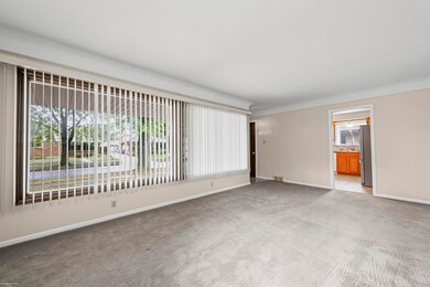 24608 Ursuline St, Saint Clair Shores, MI 48080 - photo 5