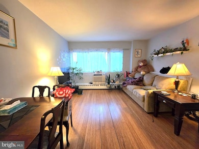 2101 17 Chestnut St unit 711, Philadelphia, PA 19103 - photo 4