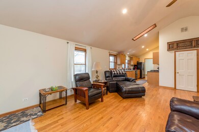 35861 N Fuller Rd, Gurnee, IL 60031 - photo 3