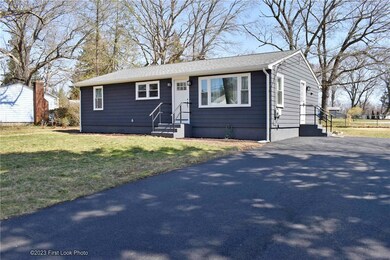 32 Becker St, Warwick, RI 02886 - photo 3
