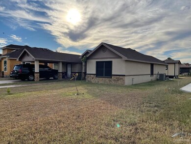 723 Margret St, Alamo, TX 78516 - photo 2