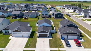 7223 27th St S, Fargo, ND 58104 - photo 6