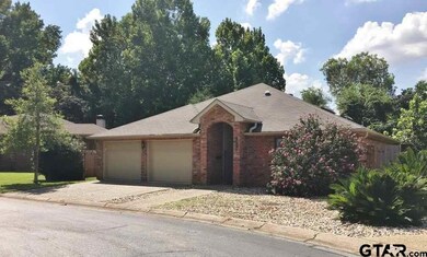 321 321 Amberwood Cir, Tyler, TX 75701 - photo 2