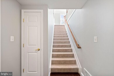 7116 Mason Grove Ct unit 31, Alexandria, VA 22306 - photo 6