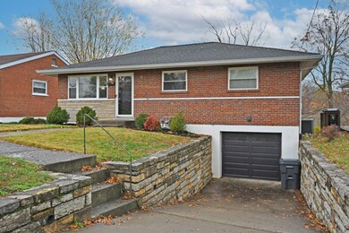 3234MapleTreeLn_2