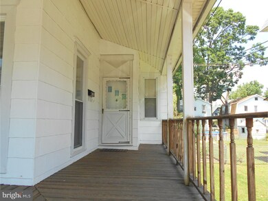 633 Beechwood Ave, Darby, PA 19023 - photo 4