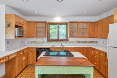 71 Long Meadow Rd, Riverside, CT 06878 - photo 3