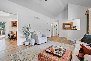 205 N Darrowby Dr, Raymore, MO 64083 - photo 4