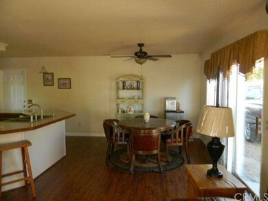 Kitchen Dining Area
