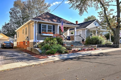 32 Wall St, Milford, CT 06460 - photo 3