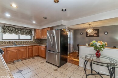 17709 Rosewood Terrace, Country Club Hills, IL 60478 - photo 4