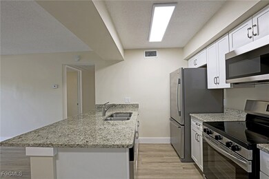 5331 Summerlin Rd unit 3114, Fort Myers, FL 33919 - photo 6