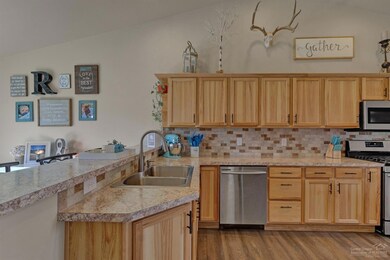 1940 NW Joshua Tree Ct, Redmond, OR 97756 - photo 3