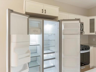 Not exact, to be completed with similar finishings. Colors may change.