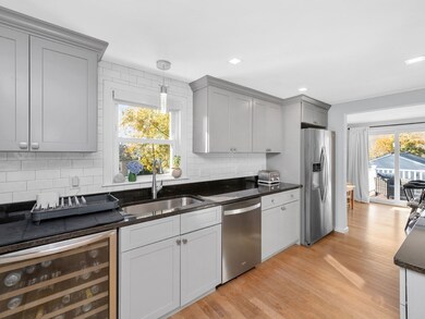 37 Hillcrest Ave, Beverly, MA 01915 - photo 4