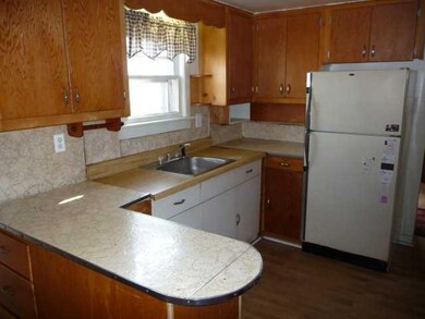 252 Witmer Rd, North Tonawanda, NY 14120 - photo 3