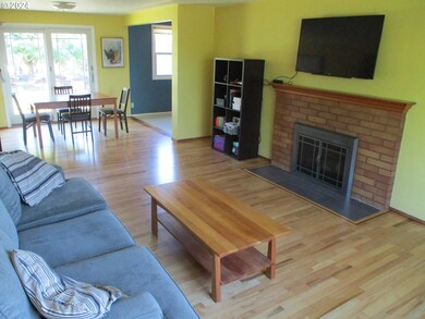 Living Room/Dining Room