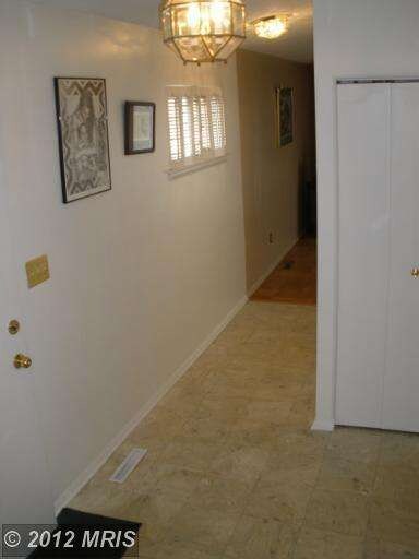 8337 Scotts Level Rd, Pikesville, MD 21208 - photo 7