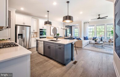 709 Finlay Dr, Franconia, PA 18924 - photo 2