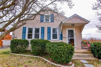 304 Diamond St, Slatington, PA 18080 - photo 2