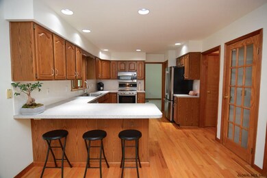 33 Knollwood Dr, Saratoga Springs, NY 12866 - photo 5