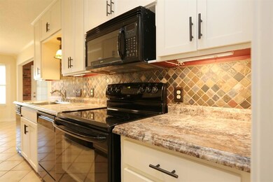 2501 Lakeview Dr, Bedford, TX 76021 - photo 7