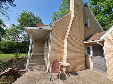 2080 Clermont Ave NE, Warren, OH 44483 - photo 4