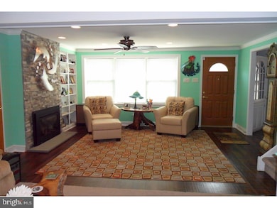 995 Hillside Dr, Southampton, PA 18966 - photo 5