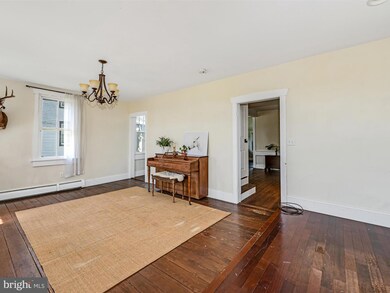 37 Locust St, Leola, PA 17540 - photo 7