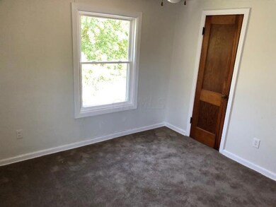 2713 Eakin Rd unit 715, Columbus, OH 43204 - photo 4