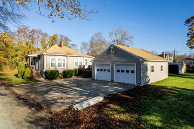 112 Center St, South Dartmouth, MA 02748 - photo 5
