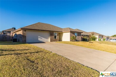 405 Blayton St, Troy, TX 76579 - photo 2