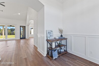108AbercrombieWay-2-14