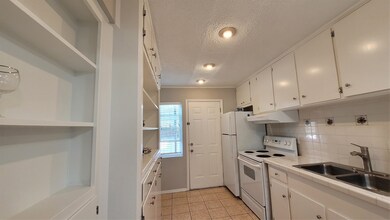 .Spacious kitchen with lots of cabinets