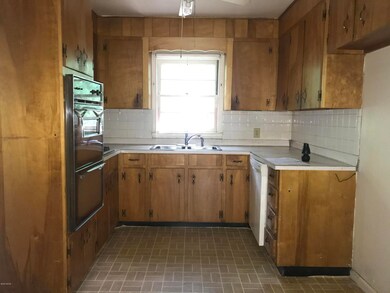 3. KITCHEN